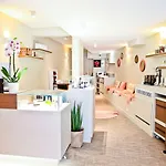La Port D'antibes & Hotel