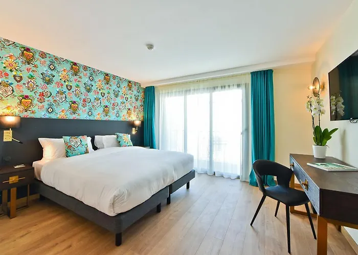 La Port D'antibes & Hotel 4*