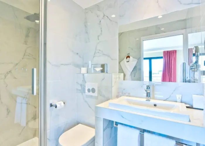 La Port D'antibes & 4*