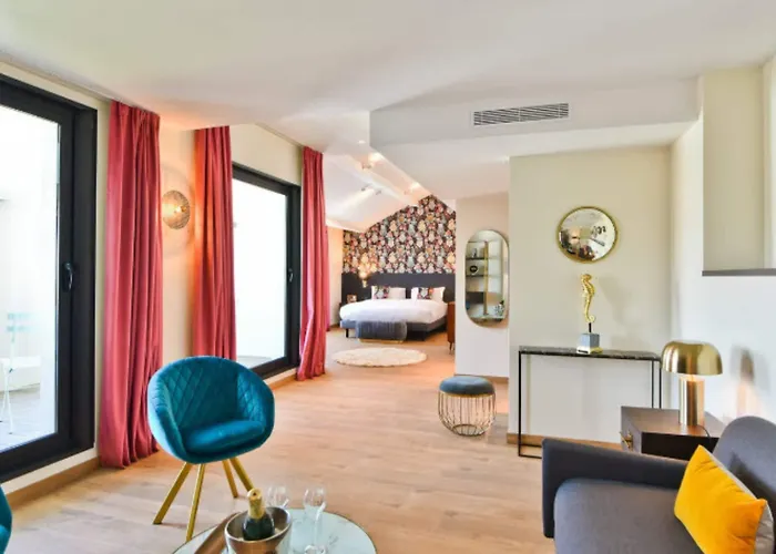 La Port D'antibes & 昂蒂布