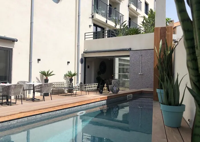 La Port D'antibes & 酒店