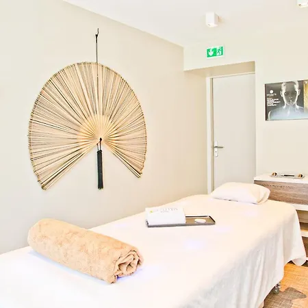 La Port D'antibes & Готель Антіб