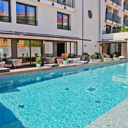 La Port D'antibes & Otel 4*