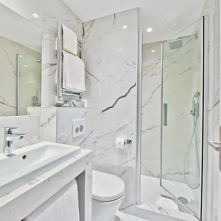 La Port D'antibes & 4* Антіб