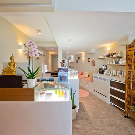 La Port D'antibes & Hotel