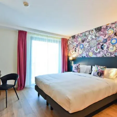 La Port D'antibes & 4*