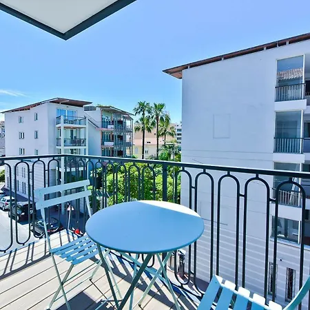 La Port D'antibes & Antibes