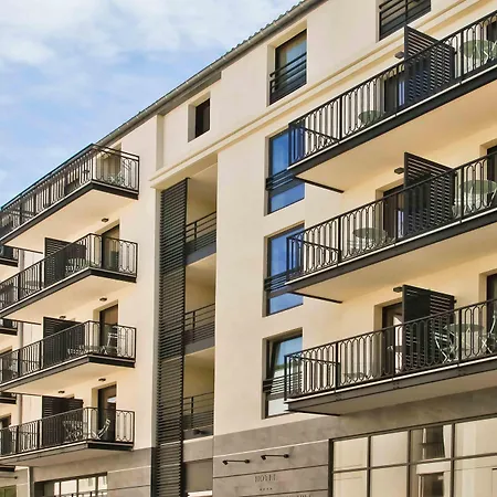 La Port D'antibes & Готель