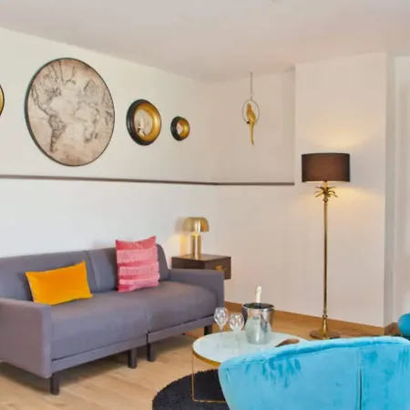 La Port D'antibes & Готель