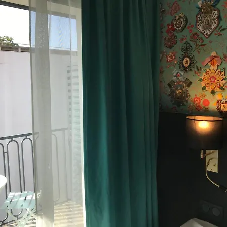 Готель La Port D'antibes & 4*