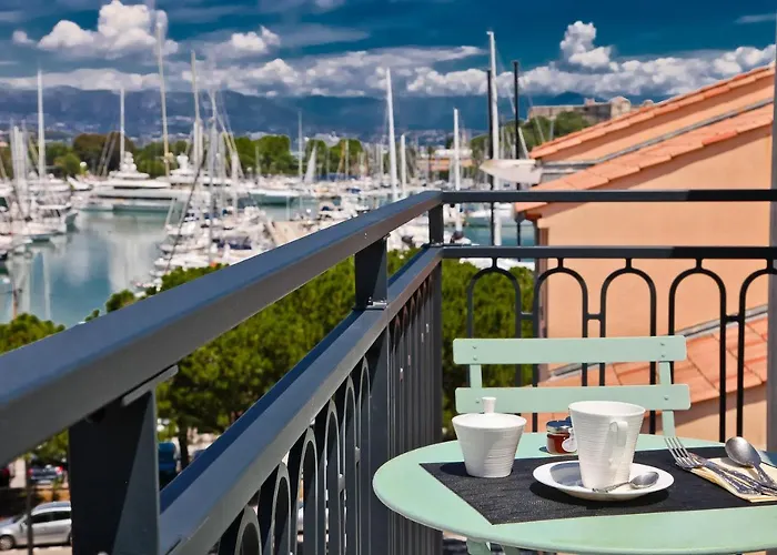 La Port D'antibes & 4*