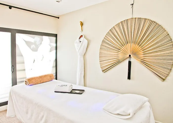 La Port D'antibes & Antibes