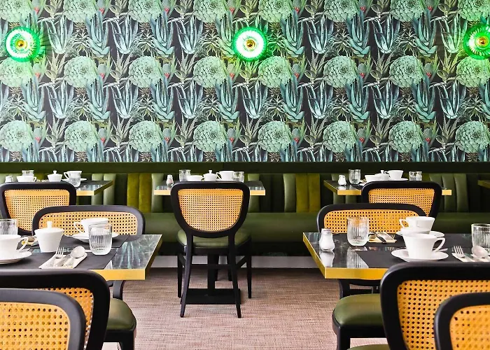 Hotell La Port D'antibes & 4*