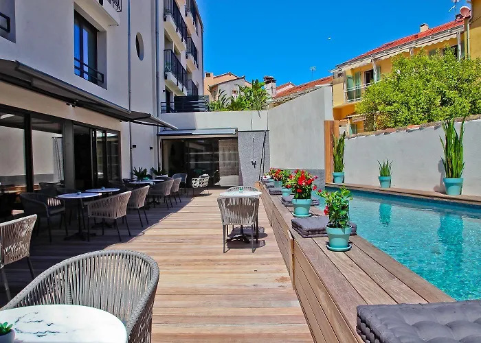 La Port D'antibes & Hotel