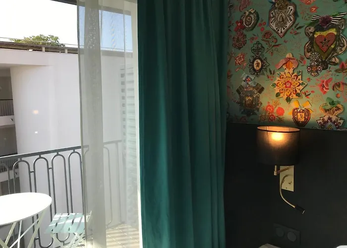 Hotell La Port D'antibes & 4*