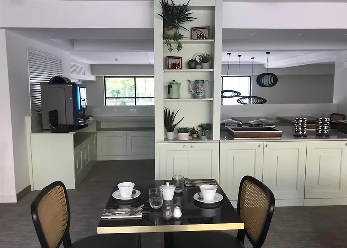 La Port D'antibes & 4* Αντίμπ